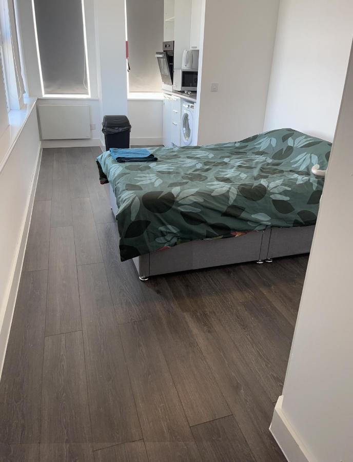 The Serviced Accommodations هارلو المظهر الخارجي الصورة