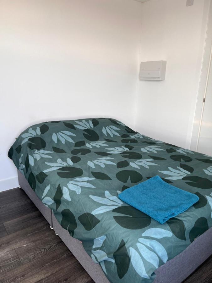 The Serviced Accommodations هارلو المظهر الخارجي الصورة