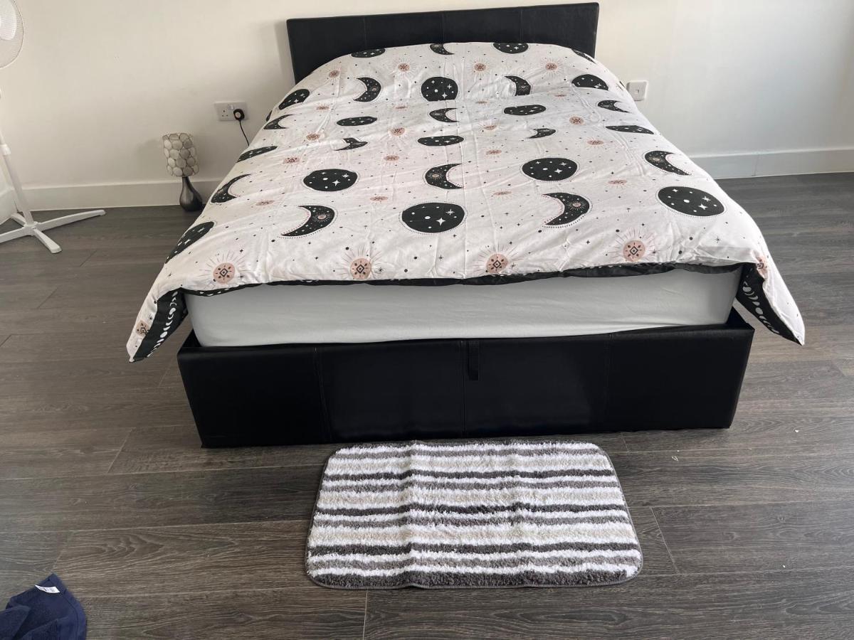 The Serviced Accommodations هارلو المظهر الخارجي الصورة